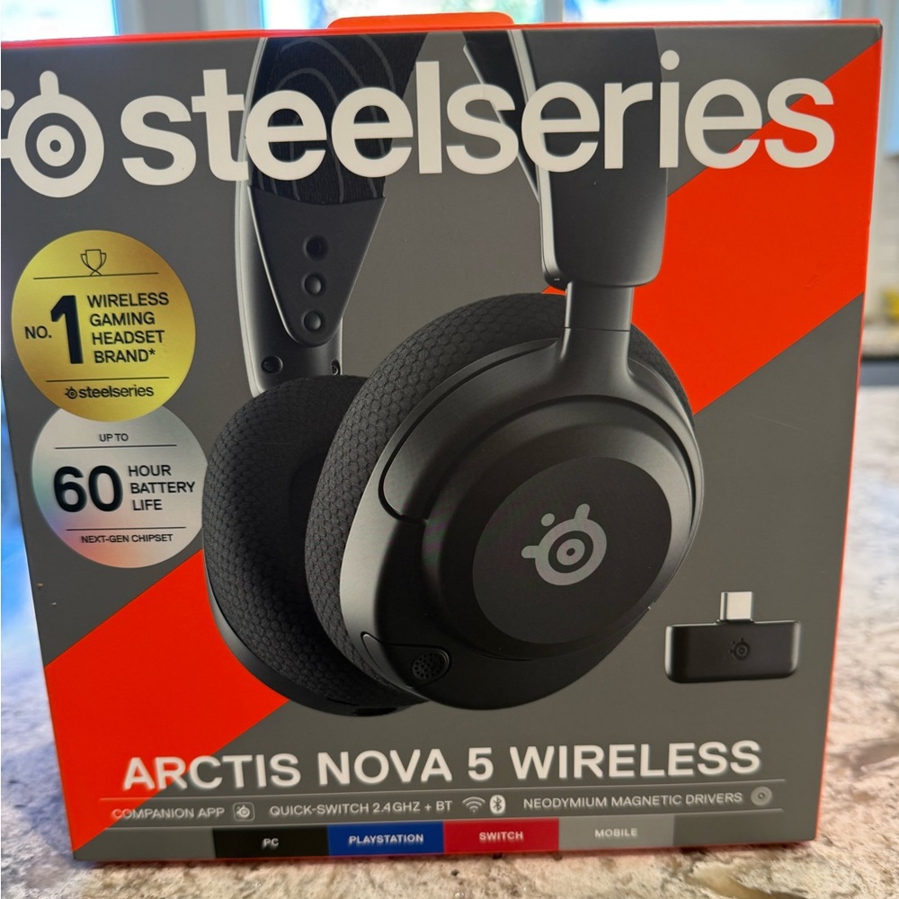 SteelSeries Arctis Nova 5 Wireless Headset with box and cables, dongle open box